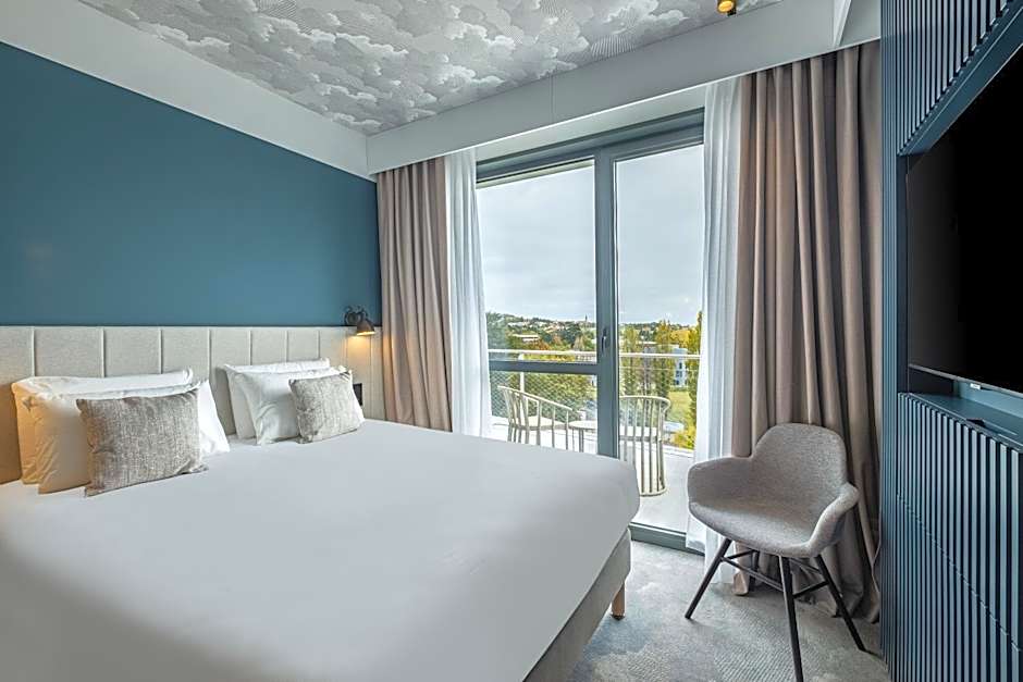 KYRIAD LYON OUEST Limonest