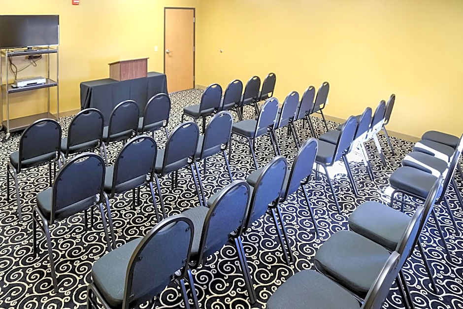 Quality Inn & Suites Watertown near Prairie Lakes Ice Arena