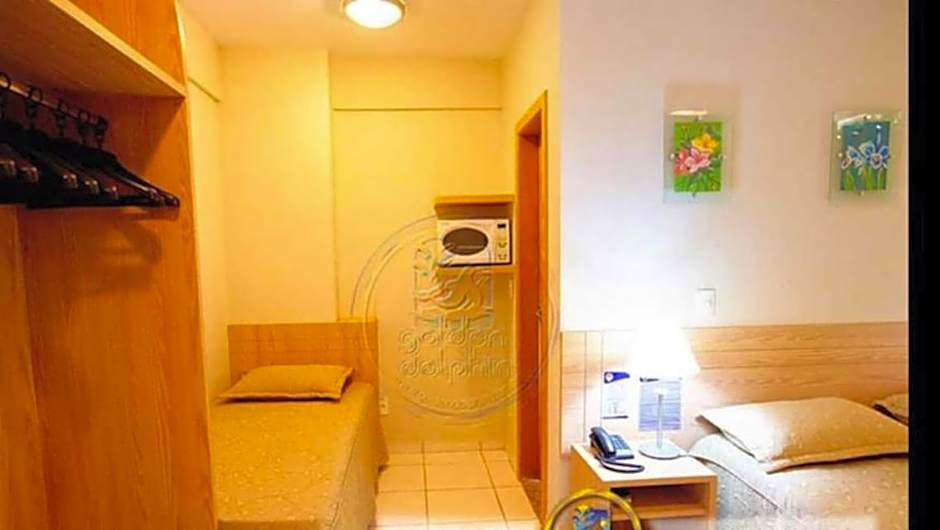 Hotel Golden Dolphin com café da manhã! Piscinas 24h