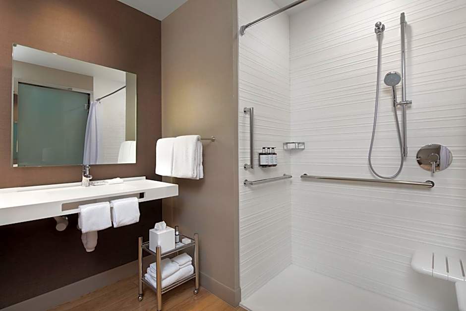 AC Hotel by Marriott Bloomington Mall of America