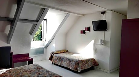 Quadruple Room with Bathroom