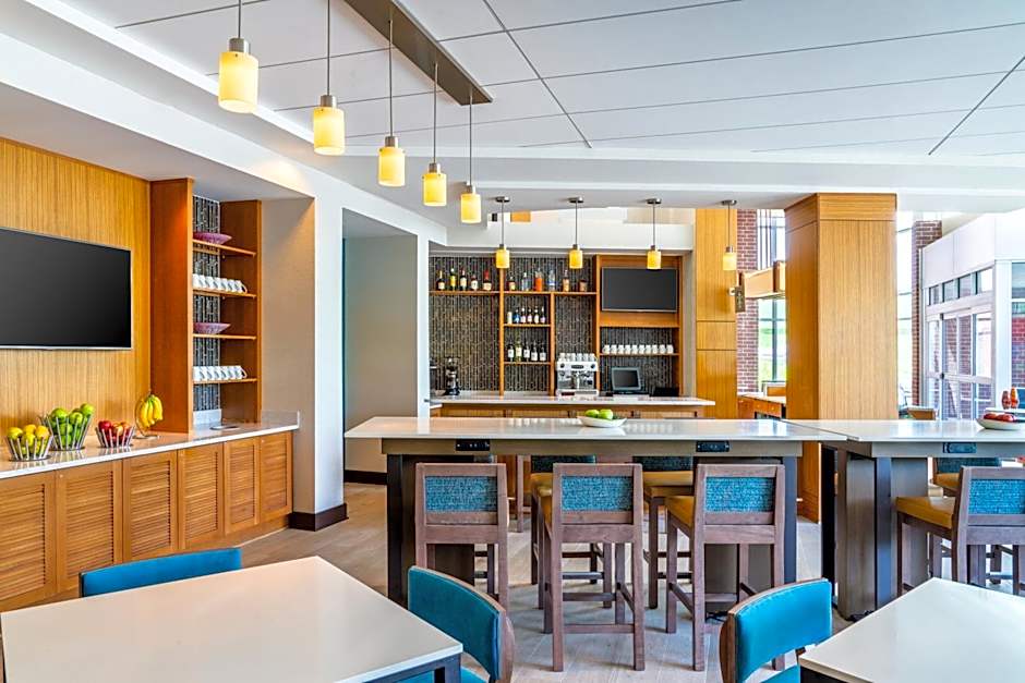 Hyatt Place at The Hollywood Casino / Pittsburgh - South