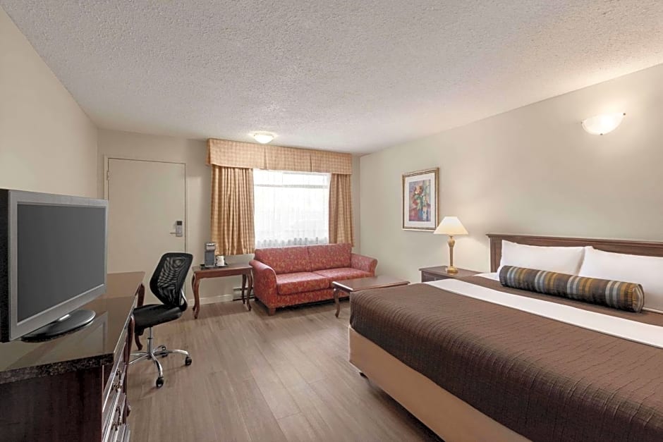 Travelodge by Wyndham Abbotsford Bakerview