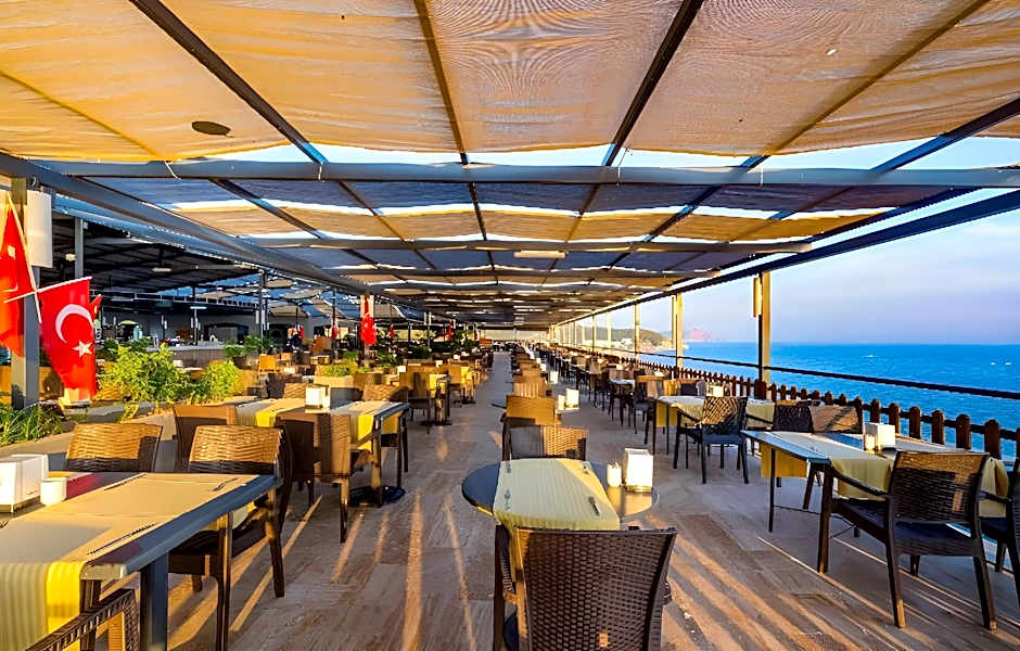 SENZA GARDEN HOLIDAY CLUB