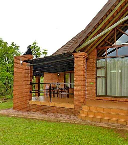 Monateng Safari Lodge