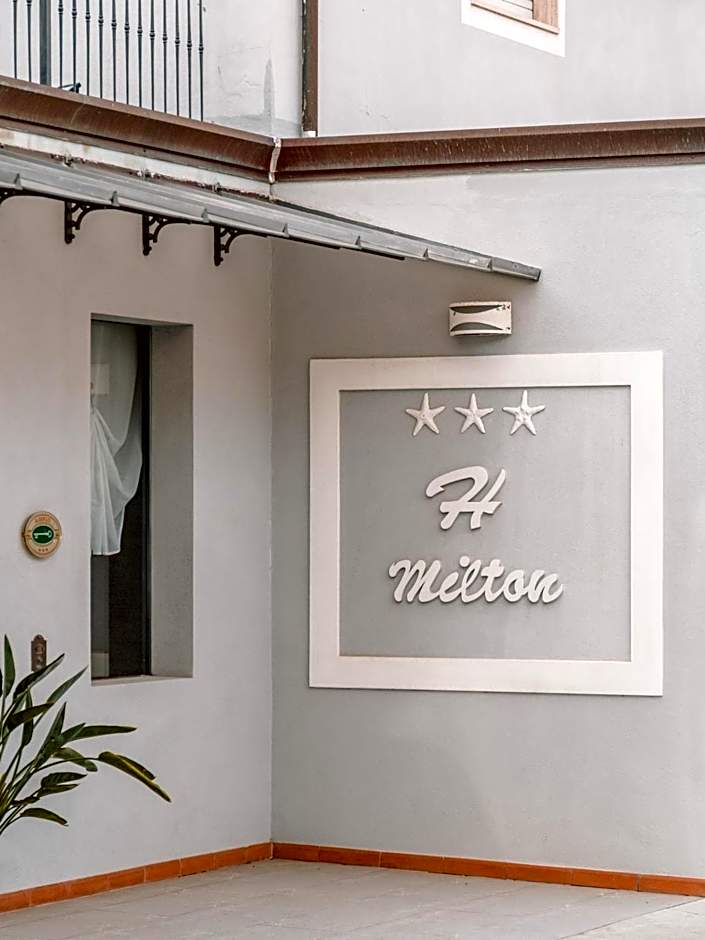 Hotel Milton