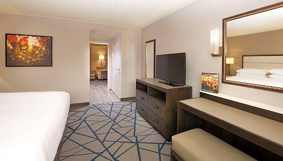 Embassy Suites by Hilton Portland Tigard