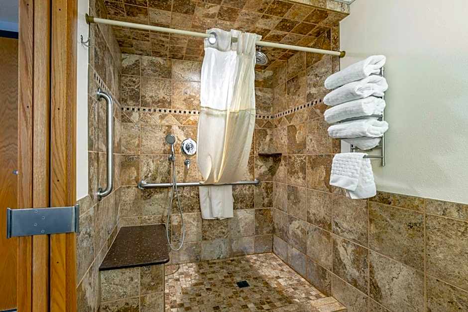 Best Western Plus Longbranch Hotel & Convention Center