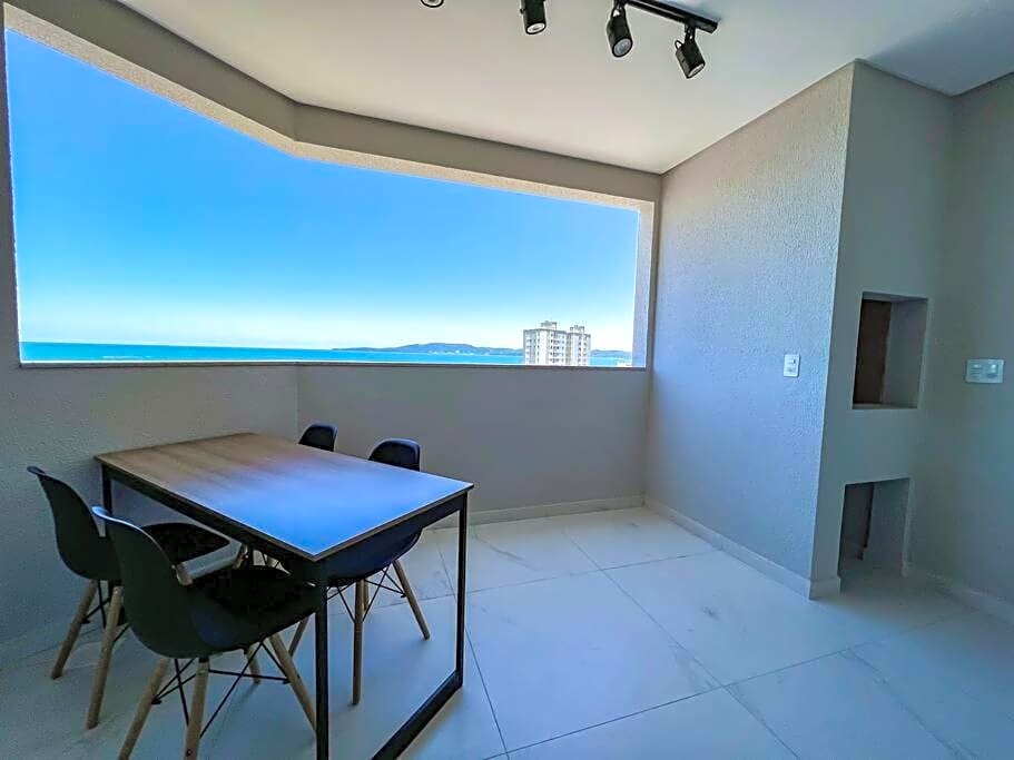 Apartamento em itapema com maravilhosa vista mar