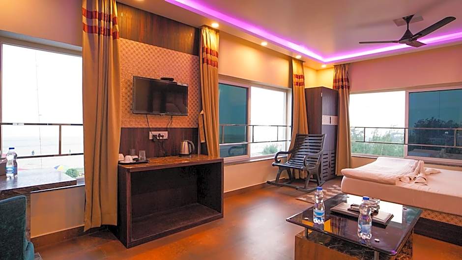 Photo 1 of 18 of Suite, Sea View