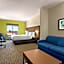 Holiday Inn Express & Suites Akron Regional Airport Area by IHG