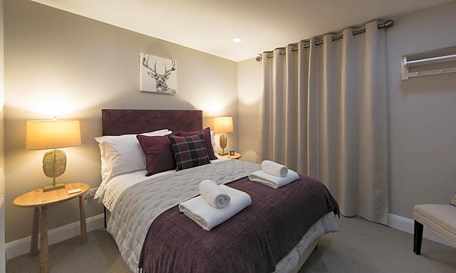 Darlington Arms by the airport - Free parking - Bar & Food