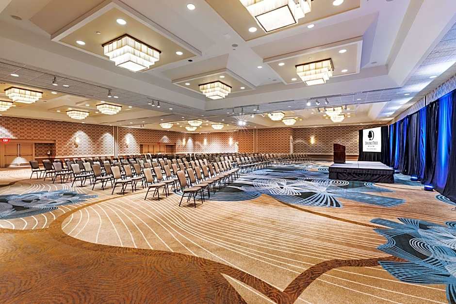 DoubleTree By Hilton Hotel Tulsa-Downtown