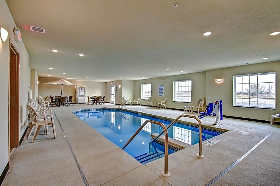 Cobblestone Hotel & Suites Pulaski/Green Bay