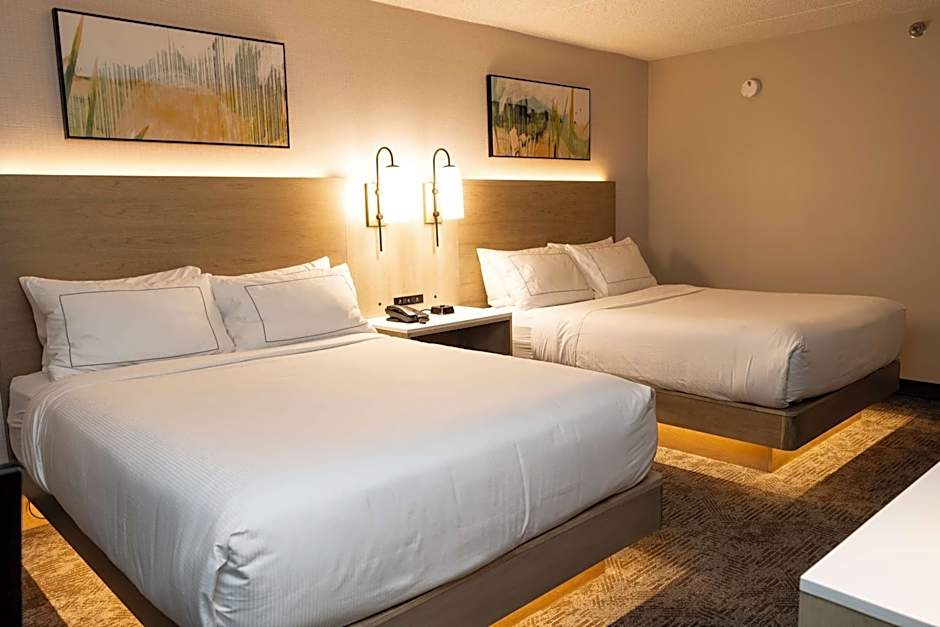 DoubleTree by Hilton Austin, MN