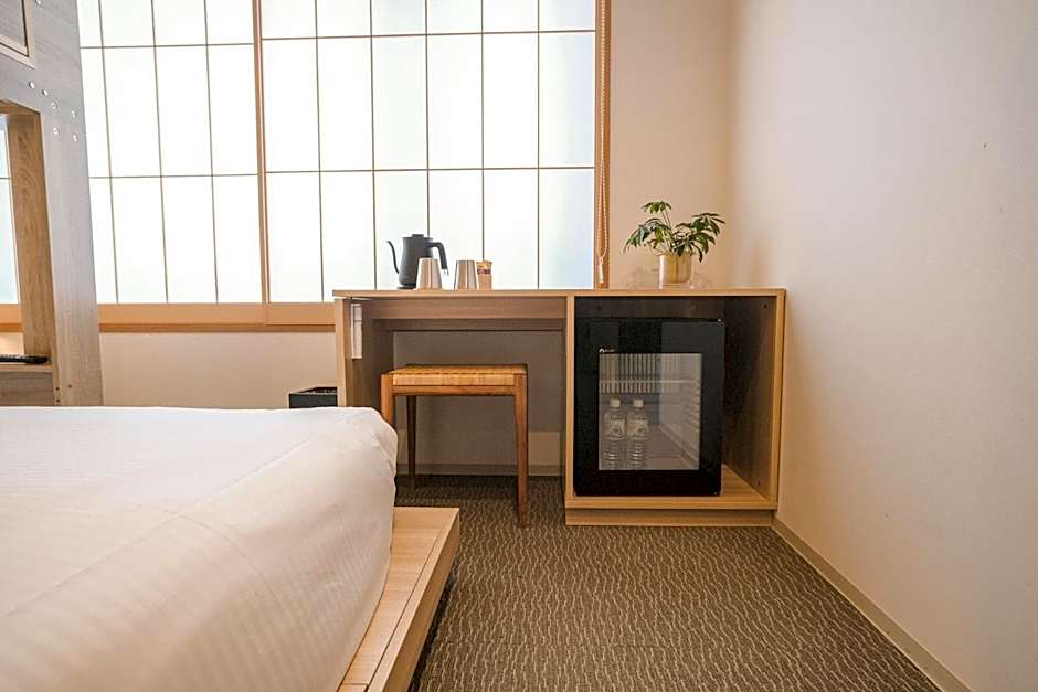 Wayfarer Shin – Kyoto, IL