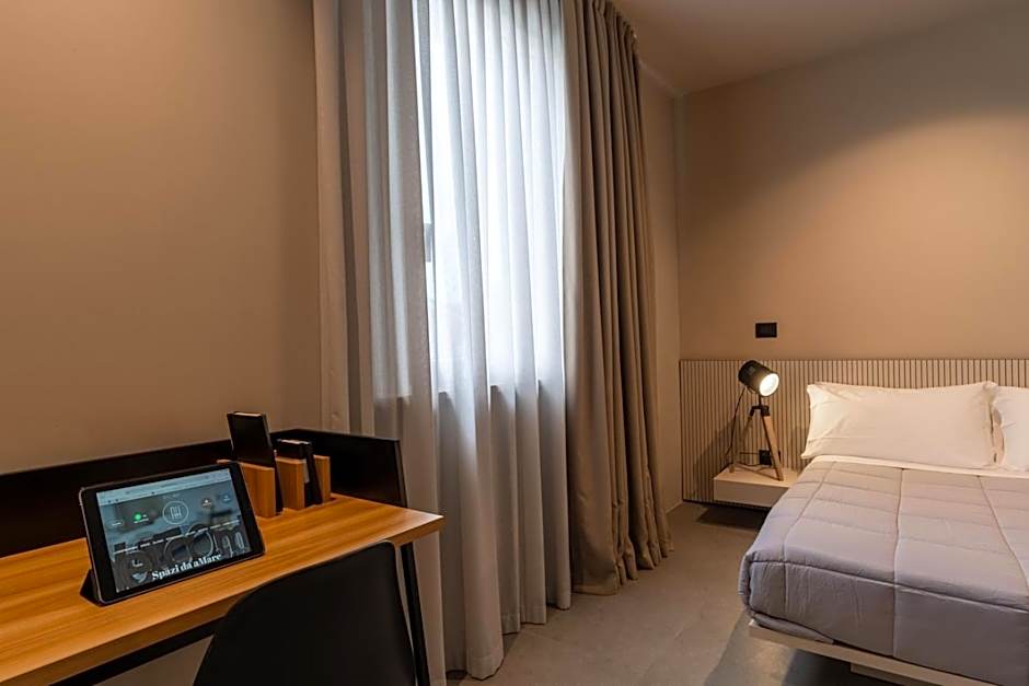 Amare Suite & Apartments