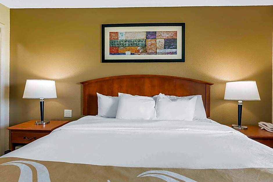 Quality Inn & Suites Sevierville - Pigeon Forge