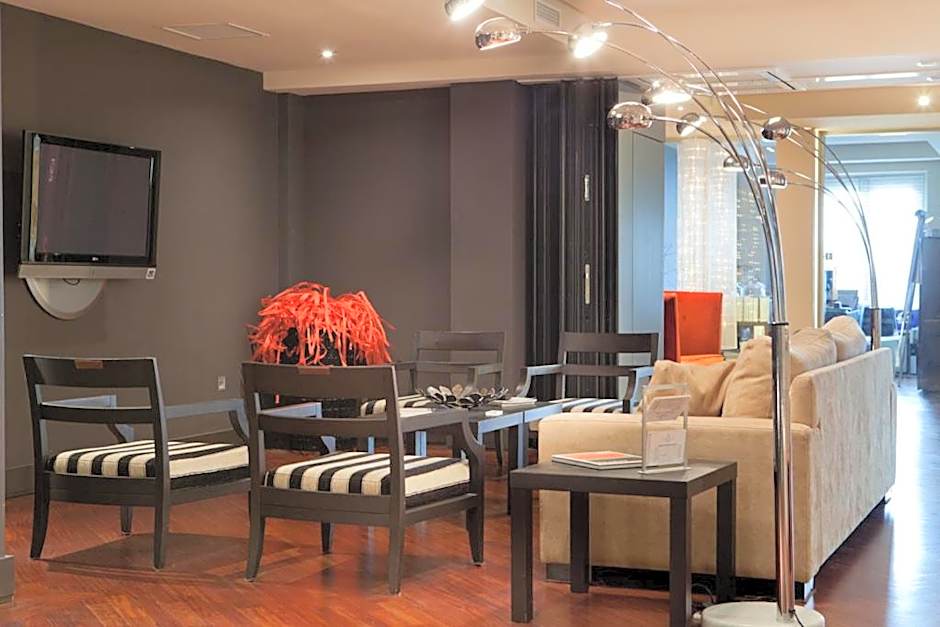 Hotel Moderno Puerta del Sol