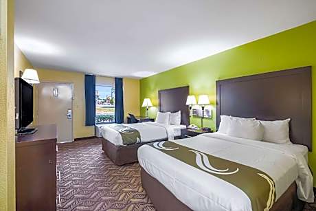 2 Double Beds, Smoking