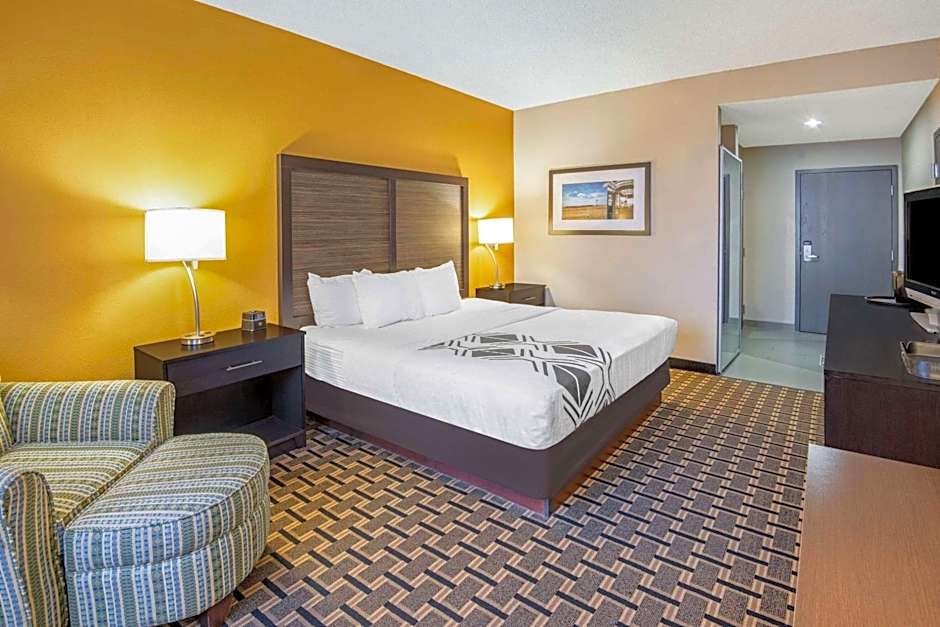 La Quinta Inn & Suites by Wyndham Denison - North Lake Texoma