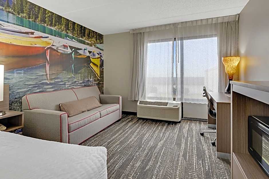 Clarion Pointe Near Erie Casino