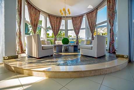 Happy Days Hotel, Adults Only