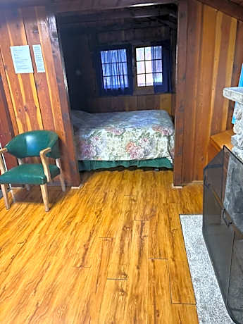 One-Bedroom Cottage