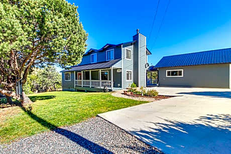 Eagar Vacation Rental Home with Spacious Deck!
