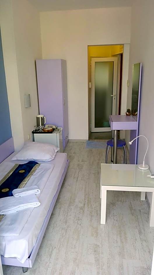 Scotty's Boutique Hotel