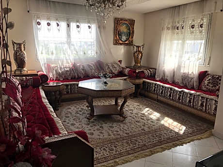 Appartement Familial en deux façades en face Hotel Ahlen & SuperMarché Marjane