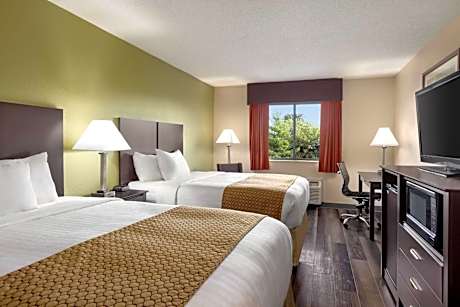 Queen Room with Two Queen Beds - Non-Smoking