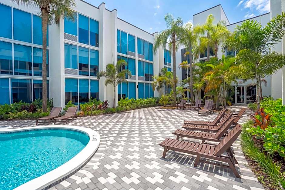 Tropical Palms Hotel