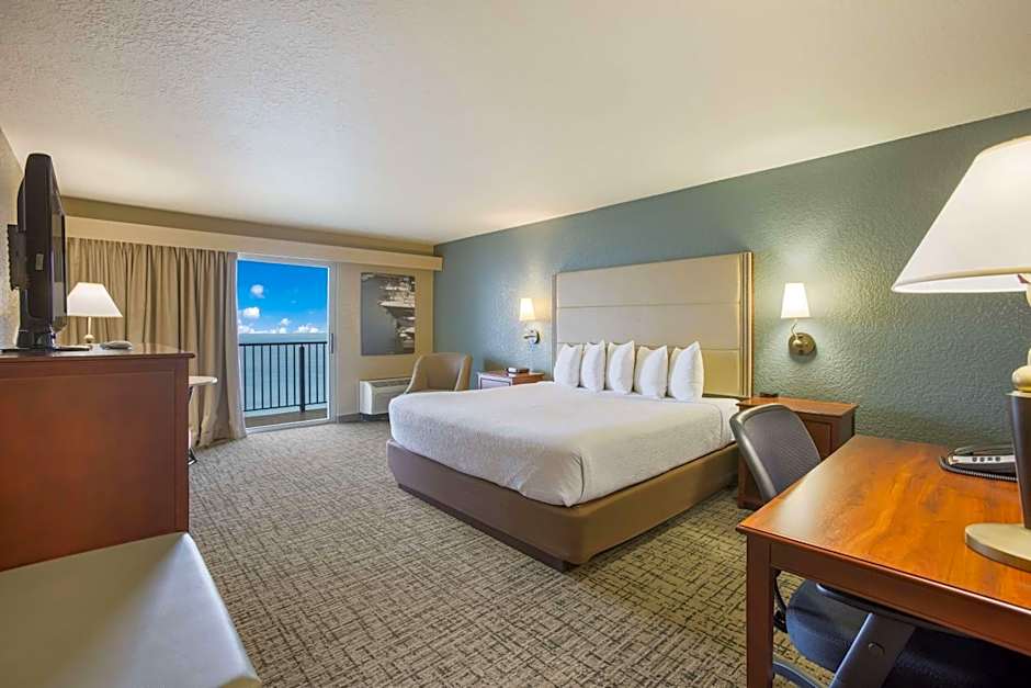 Best Western Harbour Pointe Lakefront