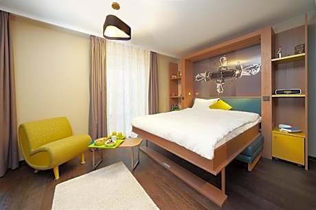 Studio (2 Adults)