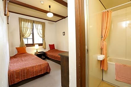 Twin Room - Non-Smoking
