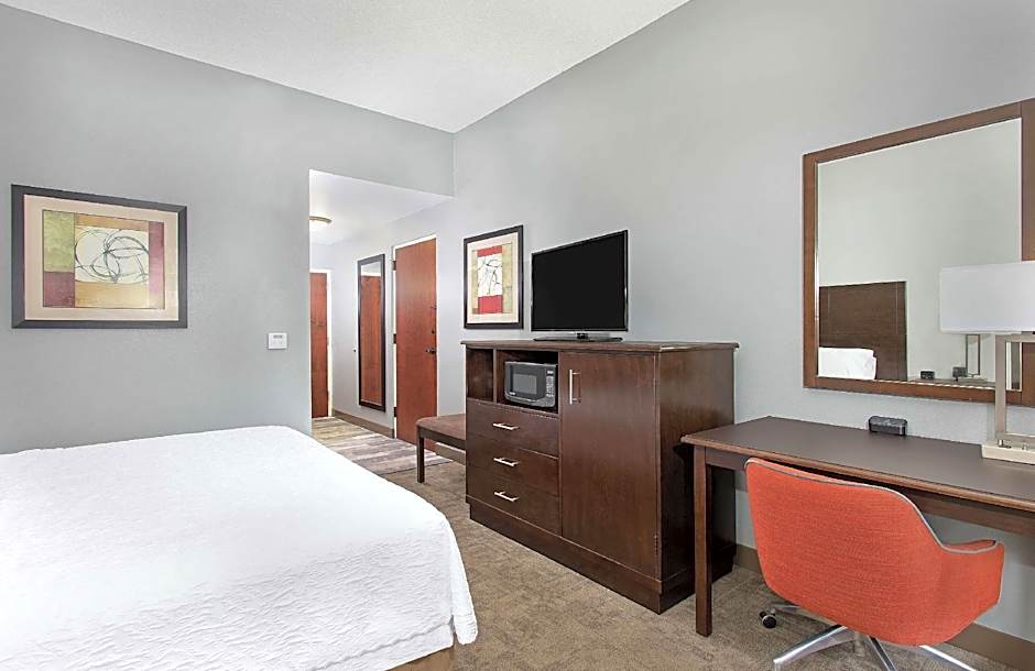 Photo 1 of 3 of 1 King Bed, Hearing/Mobility Accessible, Roll in Shower