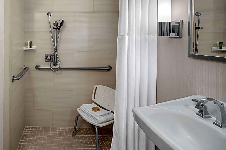 Hilton Kansas City Airport