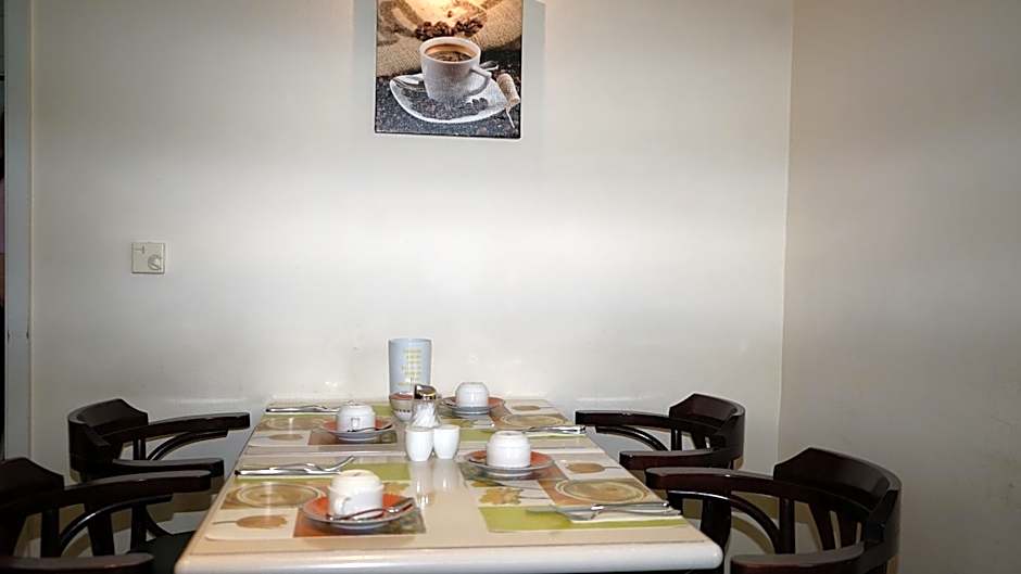 Entree Hotel Gross Borstel Garni