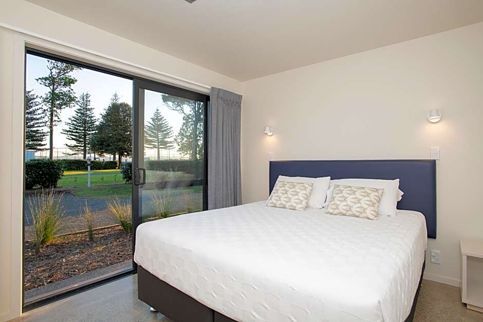Waikanae Beach Ocean View Apartments