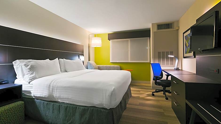 Holiday Inn Express Hotels & Suites Burlington By IHG