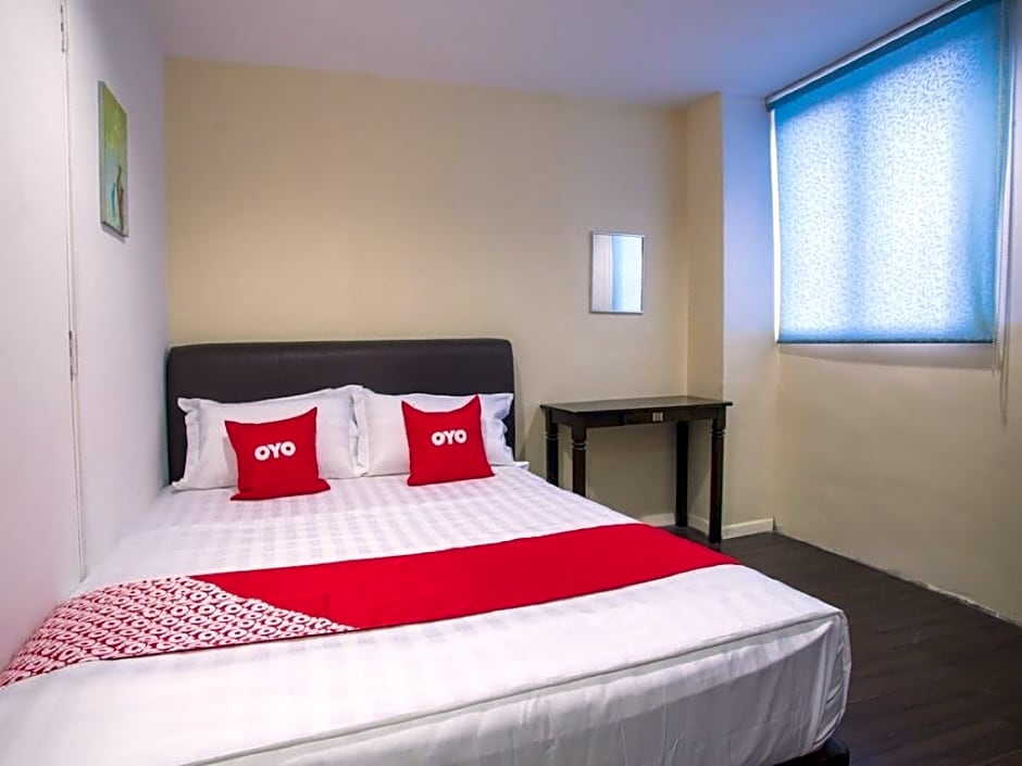 Hotel O Taj (seksyen 13)