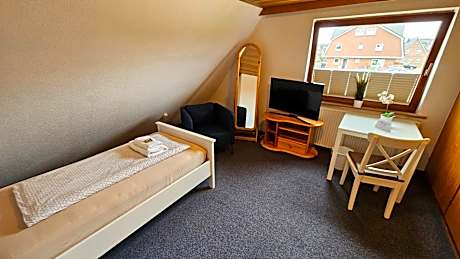 Single Room with Shared Bathroom