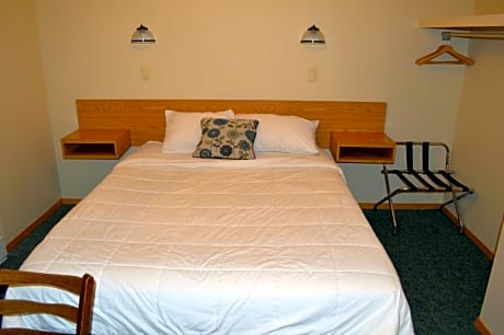 Two-Bedroom Apartment - No Air Conditioning