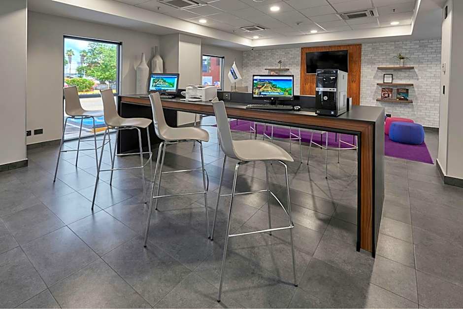 City Express by Marriott Celaya Galerias