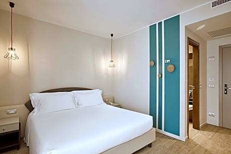 Superior Double Room with Balcony