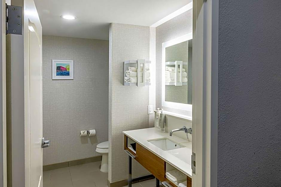 Hampton Inn By Hilton And Suites Cleburn