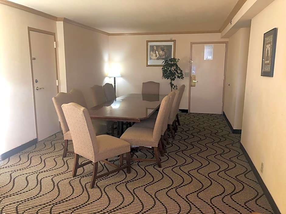 Ramada by Wyndham Birmingham Airport