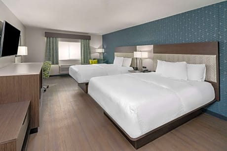 Queen Room with Two Queen Beds - Non-Smoking