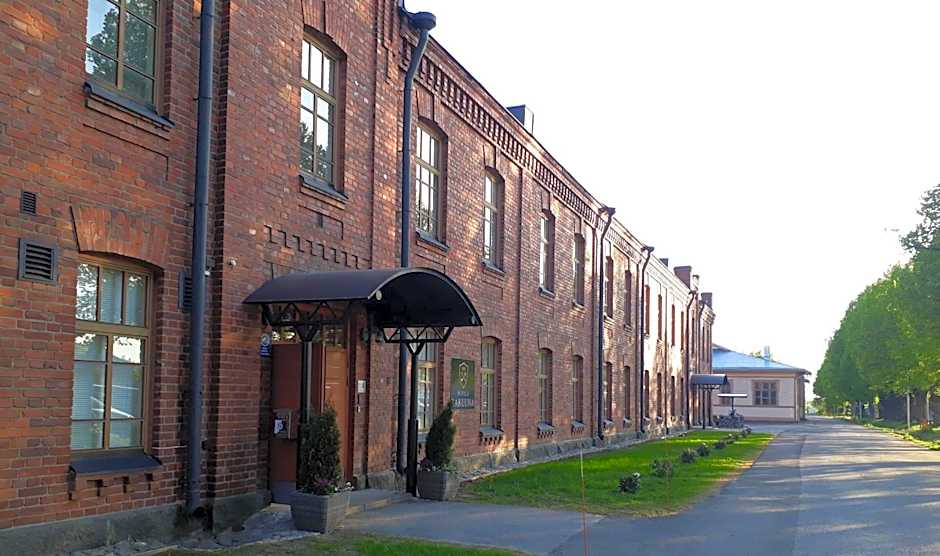 Hotelli Rakuuna